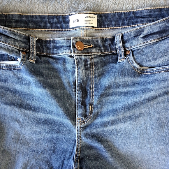 BKE Jeans Womens Size 38 Victoria Universal Fit Mid Rise Ankle Skinny Distressed - Picture 6 of 15